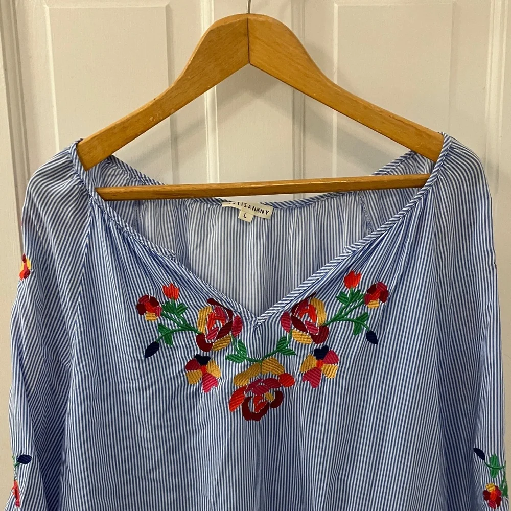 Embroidered floral white Blue Striped longsleeve Women's Top size L Artisan NY - Picture 2 of 14